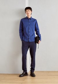 Thumbnail Image 3