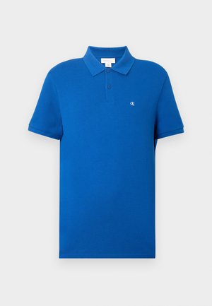 Blauw poloshirt van glad katoenen stof, voorzien van een klassieke kraag, een knoopsluiting met twee knopen, korte mouwen en een klein logo op de borst.