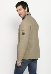Koroshi Ljetna jakna - vison mink light brown