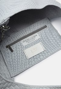 L37 WHITE NOISE - Handbag - blue