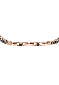 Bracciale tono rosso oro con maglie rettangolari intrecciate, decorato con pietre nere, dotato di chiusura marchiata. Finitura lucida.