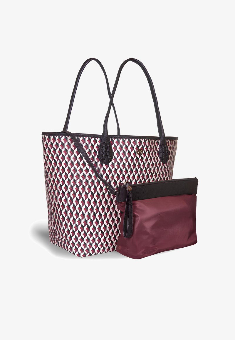 Borsa tote con motivo geometrico in bordeaux e bianco, rifiniture nere e manici; include una pochette con zip abbinata.