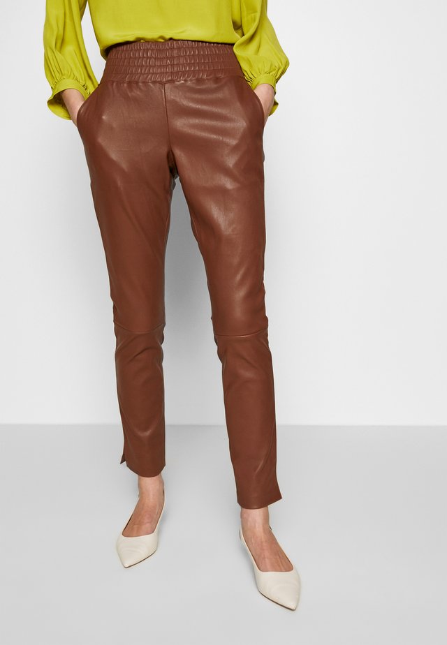 Pantalons en cuir femme marron Tous les articles chez Zalando