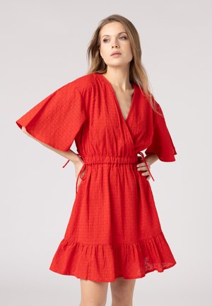 Dienas kleita - red