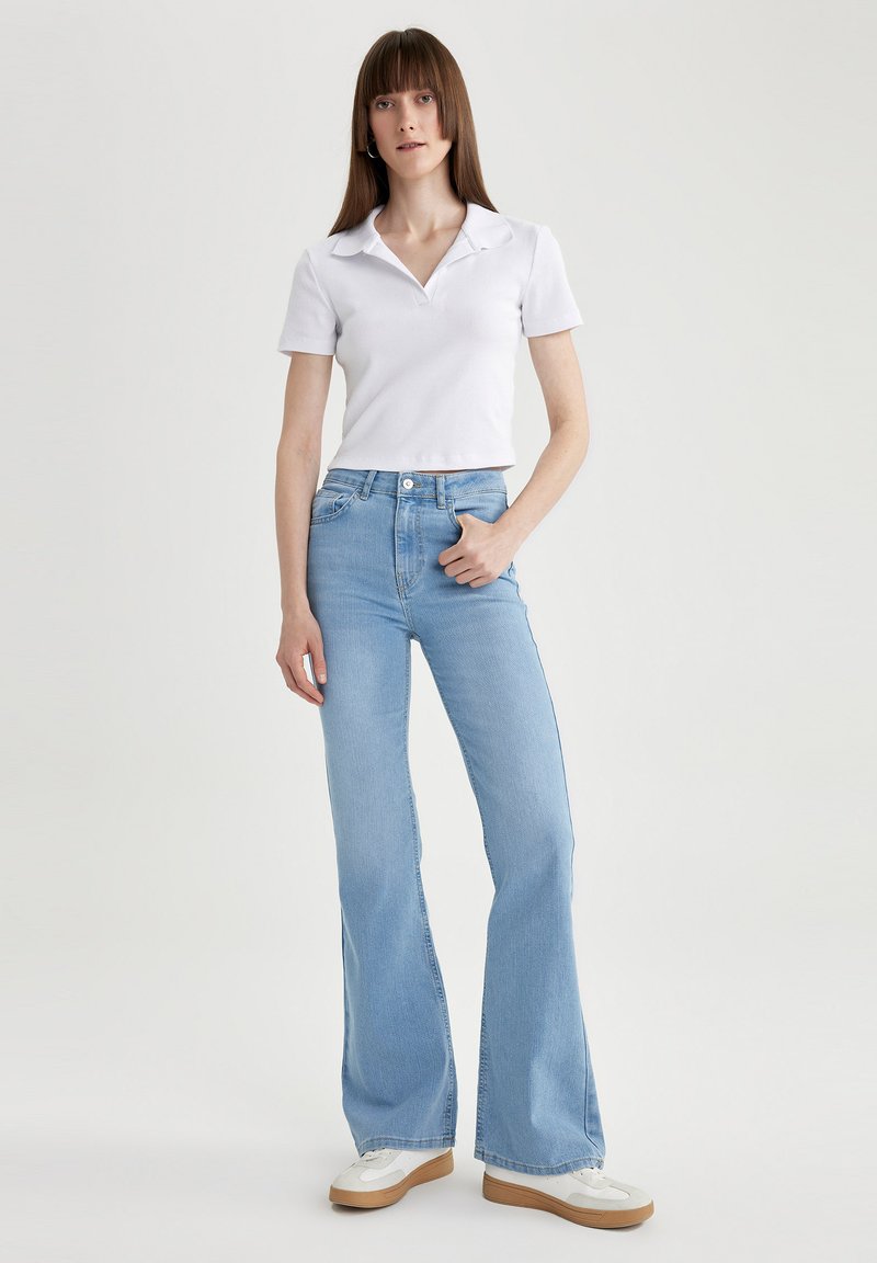 DeFacto Bootcut jeans lichtblauw