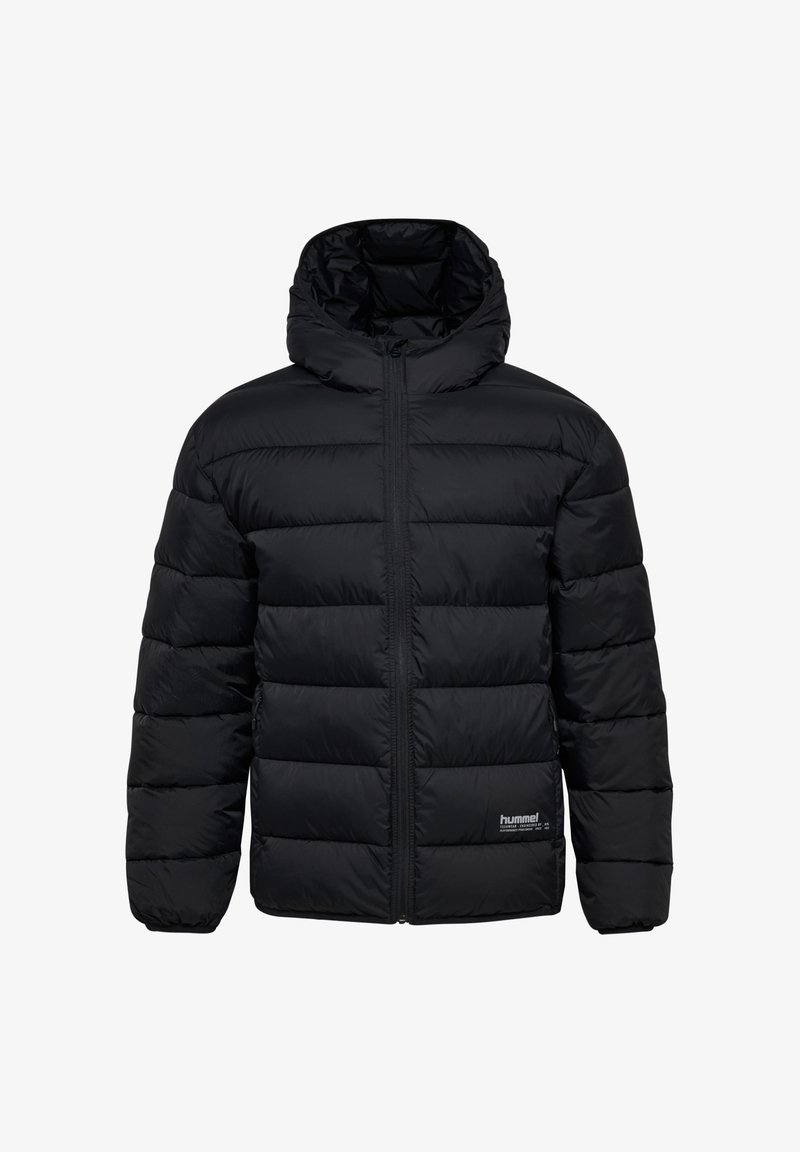 Czarna kurtka puchowa z kapturem, zapięciem na zamek i pikowanym wzorem. Wykonana z materiału syntetycznego, z logo na dolnej części przodu.