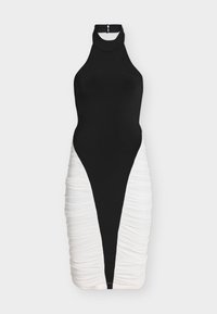 Μίνι φόρεμα χωρίς μανίκια με λαιμόκοψη χαλτέρ, εφαρμοστό μαύρο κορσέ και ραβδωτά λευκά υφασμάτινα πάνελ στα πλάγια που εκτείνονται μέχρι κάτω από το γόνατο.