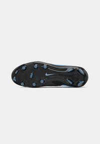 Crna atletska potplatica s plavim detaljima, teksturirana za prianjanje. Sadrži istaknute šiljke i elegantan dizajn s Nike logotipom.