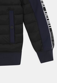 Vingino TISONIS - Zimní bunda - midnight blue/deep black