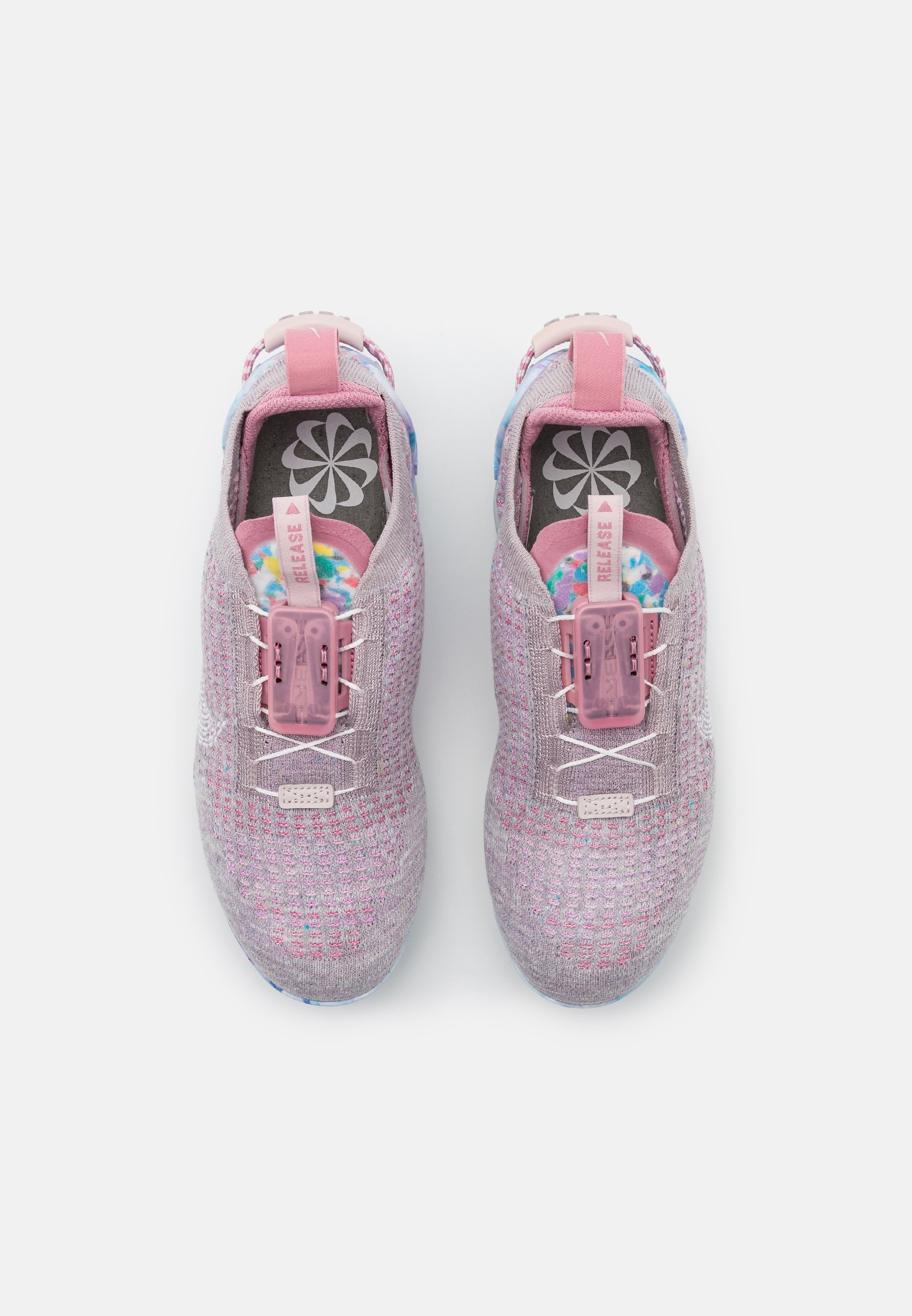 nike air vapormax pink and white