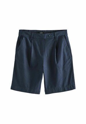 Shorts bleu marine en tissu lisse, avec fermeture à bouton, poches latérales et un design plissé à l'avant avec une coupe droite.