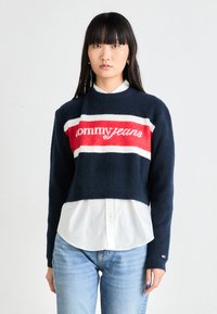 Tommy Jeans - SCRIPT  - Jumper - dark night navy Thumbnail Image 1