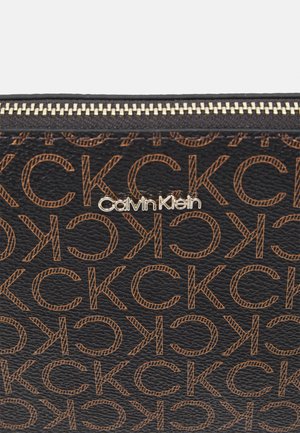 MUST WASHBAG MONO - Kosmetická taška - brown mono