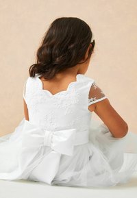 Lipsy REGULAR FIT - Kokteilikleit/peokleit - ivory