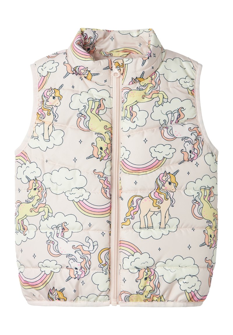 Børns ærmeløse lyserøde dunvest med lynlås foran, dekoreret med pastel unicorns, regnbuer og skyer mønster.