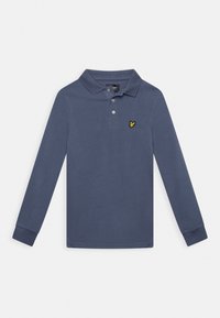 Camisa polo de manga larga en azul marino hecha de algodón. Presenta un cuello con solapa, una tapeta de tres botones y un logo bordado amarillo en el pecho.