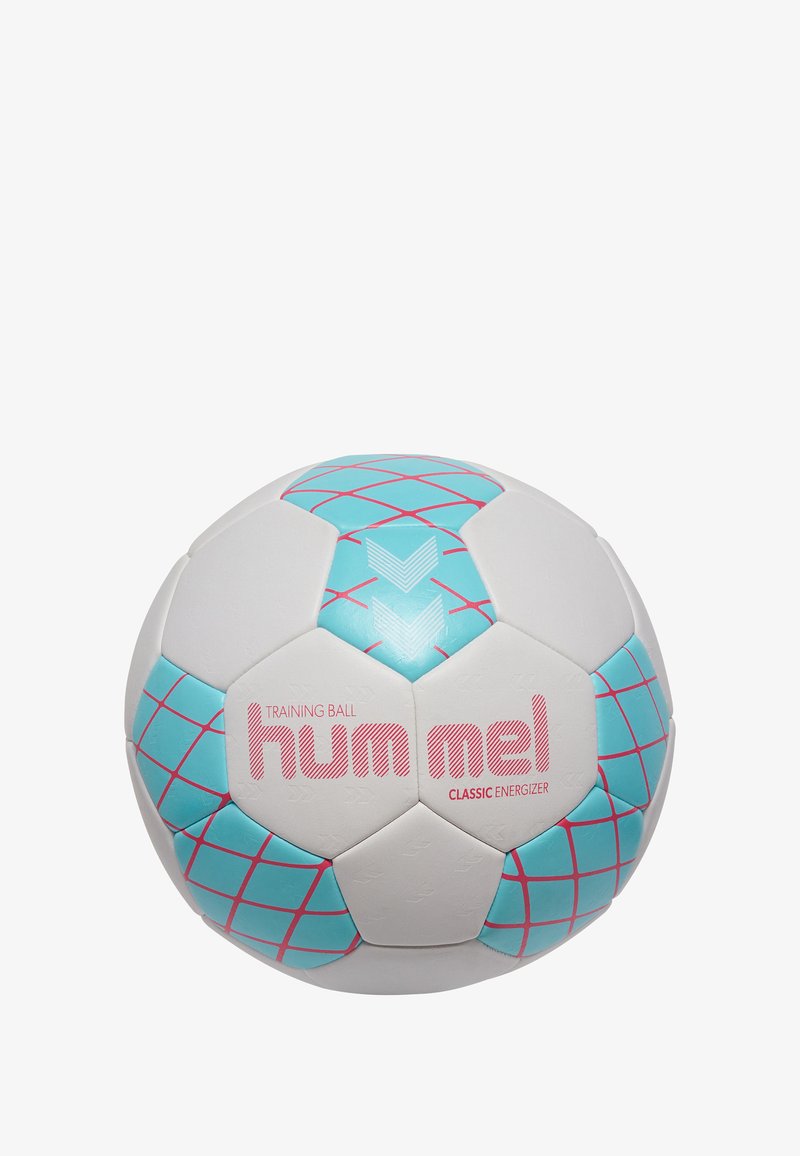 Pallone da allenamento Hummel, con una superficie bianca decorata da motivi geometrici turchesi e rosa, pannelli testurizzati e un marchio audace.