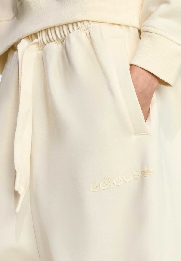 ESSENTIALS LINEAR JOGGER - Tracksuit bottoms3