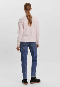 Vero Moda VMDOFFY O-NECK - Trui - parfait pink