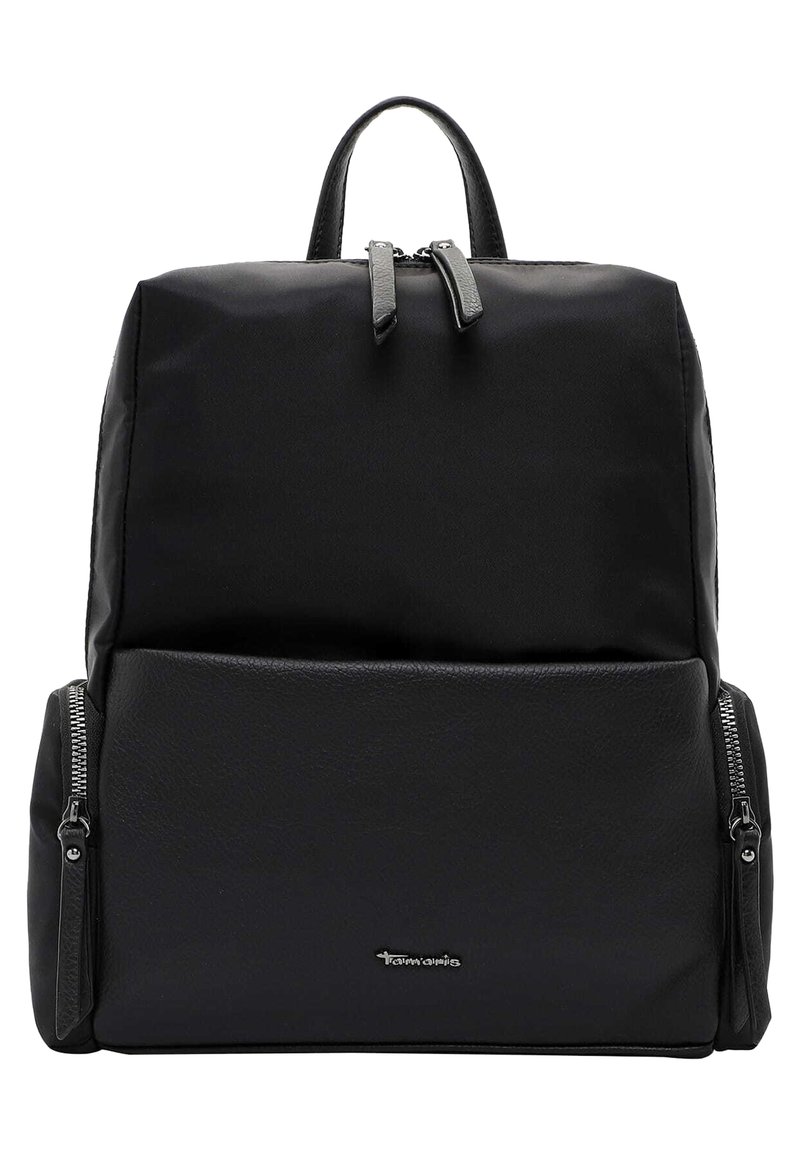 Sac à dos noir en tissu lisse avec des accents en cuir, comportant deux poches zippées à l'avant et des bretelles réglables.