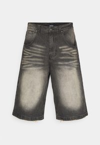 Shorts de mezclilla negra con un acabado desgastado, dobladillo deshilachado y cinco bolsillos. Diseñados con un corte holgado y detalles de costura visibles.