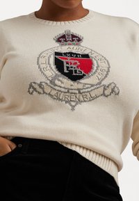Lauren Ralph Lauren Woman INTARSIA KNIT CREST COTTON SWEATER - Džemperis - mascarpone cream multi
