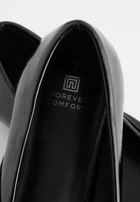 Next FOREVER COMFORT ASYMMETRIC BOW POINT TOE - REGULAR FIT - Ballerinasko - black