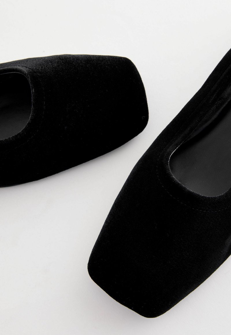 Next FOREVER COMFORT® SQUARE TOE REGULAR FIT Ankle strap