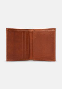 HOLZRICHTER Berlin SLIM - Wallet - cognac