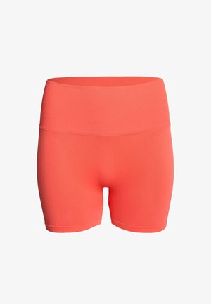 Shorts de sport corail avec une taille haute, texture lisse et coupe ajustée. Présente un design simple sans motifs ou accents supplémentaires.