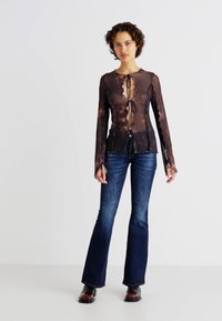 Weekday ELYSIA FRONT TIE - Bluse - lilac purple dark