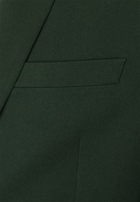 Isaac Dewhirst THE FASHION SUIT  - Κοστούμι - green