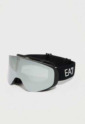 Maschera da sci con una grande lente grigia curva e una fascia elastica nera con il logo bianco EA7, progettata per una vestibilità sicura.
