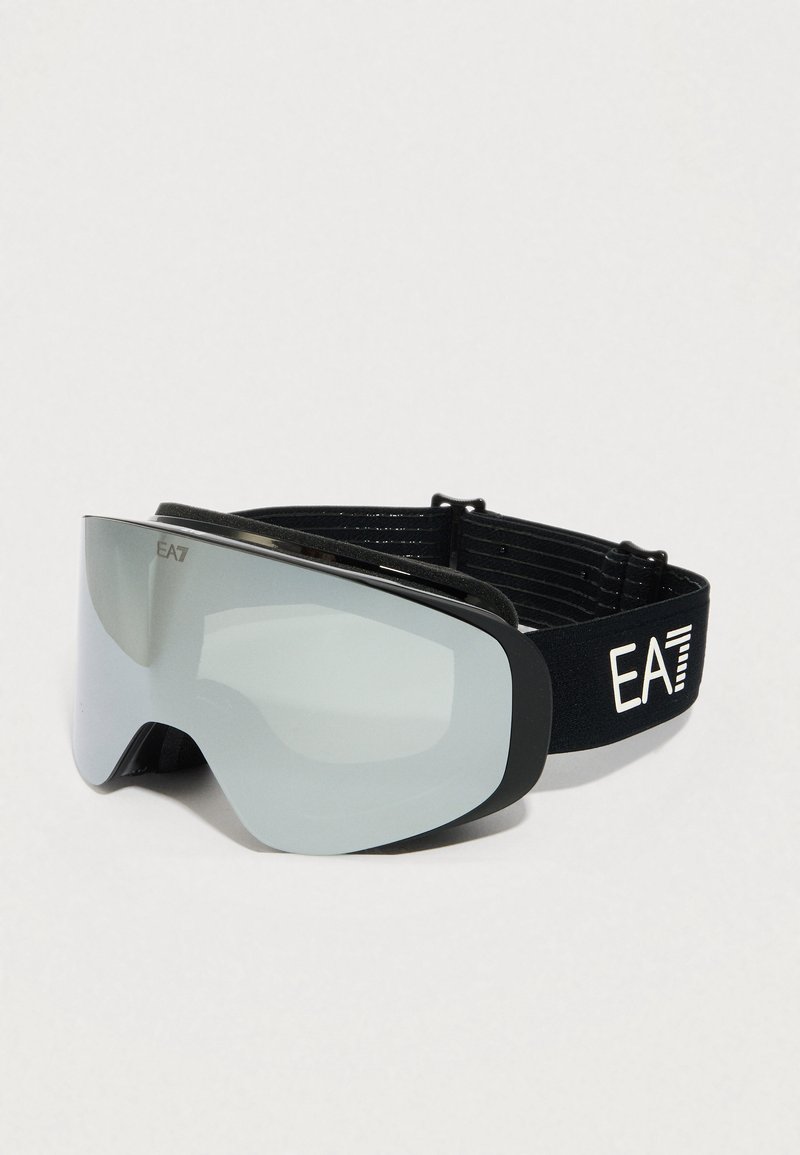 Gogle narciarskie z dużą, zakrzywioną szarą soczewką i czarnym elastycznym paskiem z białym logo EA7, zaprojektowane dla pewnego dopasowania.