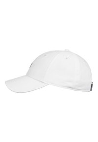 Weißer Baumwoll-Baseball-Cap mit gebogenem Schirm, der über sechs Belüftungsöffnungen und ein kleines Markenetikett auf der Rückseite verfügt.