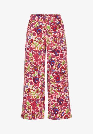 Blumenmuster-Hose mit weitem Bein, versehen mit einem lebhaften Print aus roten und blauen Blumen auf einem hellen Hintergrund. Hergestellt aus leichtem, atmungsaktivem Stoff.