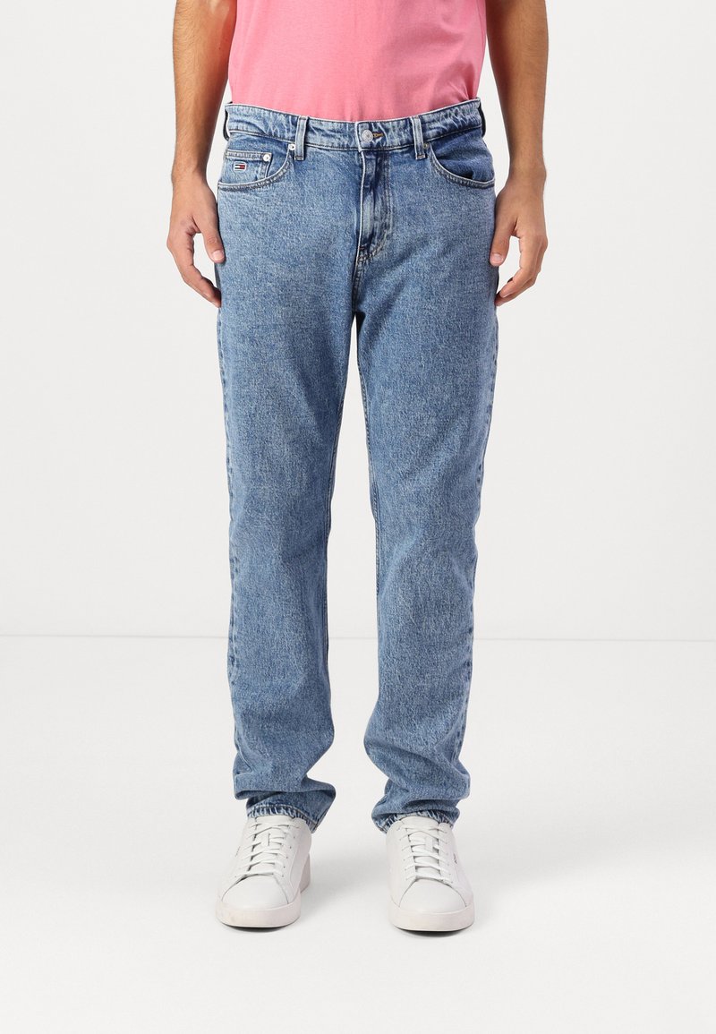 Tommy Jeans RYAN STRAIGHT - Slim fit jeans - denim medium