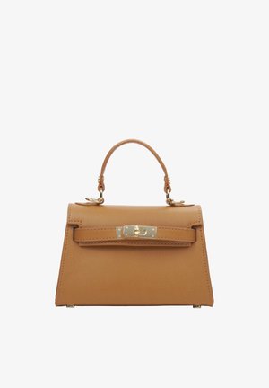 Mała, usztywniana torebka z jasnobrązowej skóry, z górnym uchwytem i złotym zapięciem typu obrotowego na przodzie klapy.