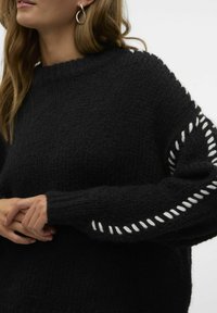 Vero Moda VMFENG O NECK  - Strickpullover - black