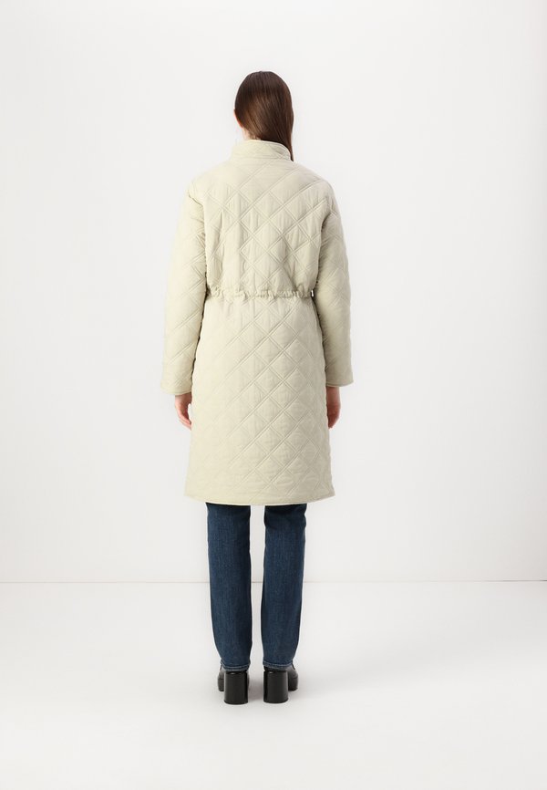 VMVALERIE LONG QUILT JACKET - Winter coat - eucalyptus2