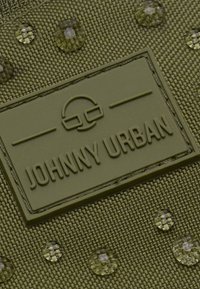 Johnny Urban ERIK LARGE - Övtáska - olive