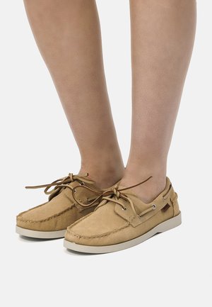IRIN - Chaussures bateau - beige