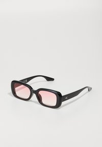 ONSTOMMY SUNGLASSES  - Sunglasses - black/red