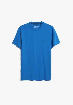 Blauwe katoenen t-shirt met korte mouwen, ronde hals, en een klein zwart logo op de linker borst. Gladde textuur, geen patronen of accenten.