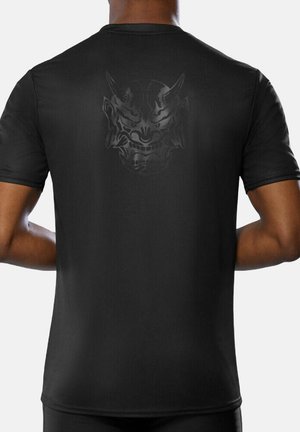 GRAPHIC TEE - T-shirt de sport - black oni