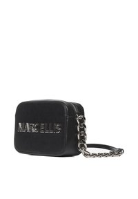 Borsa a tracolla nera realizzata in pelle sintetica, con superficie testurizzata, chiusura con zip e tracolla in catena metallica con logo sul davanti.