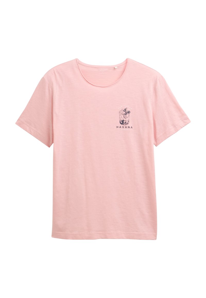Camiseta de manga corta en color rosa claro, hecha de un tejido suave. Presenta una ilustración impresa en oscuro de una bebida y la palabra "HAVANA". Cuello redondo.
