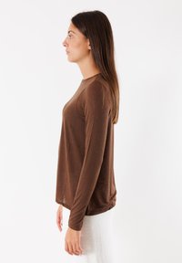 Deha Top s dlouhým rukávem - marrone