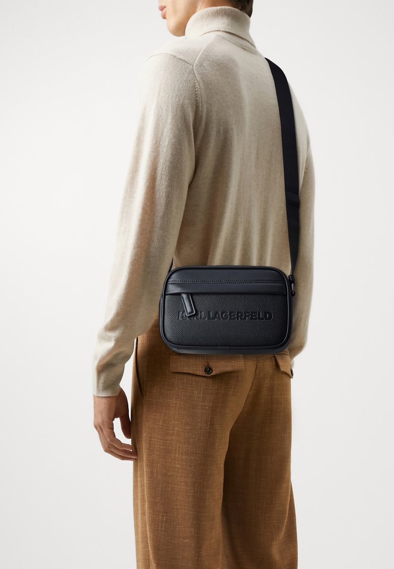 KARL LAGERFELD ESSENTIAL - Bandolera - black