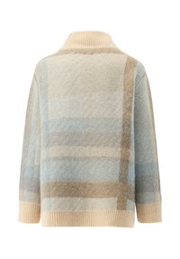 Hellblauer und beiger gestrickter Pullover mit kariertem Muster, ausgestatteten mit einem gerippten Kragen und lockerer Passform. Weicher Stoff und warmes Material.